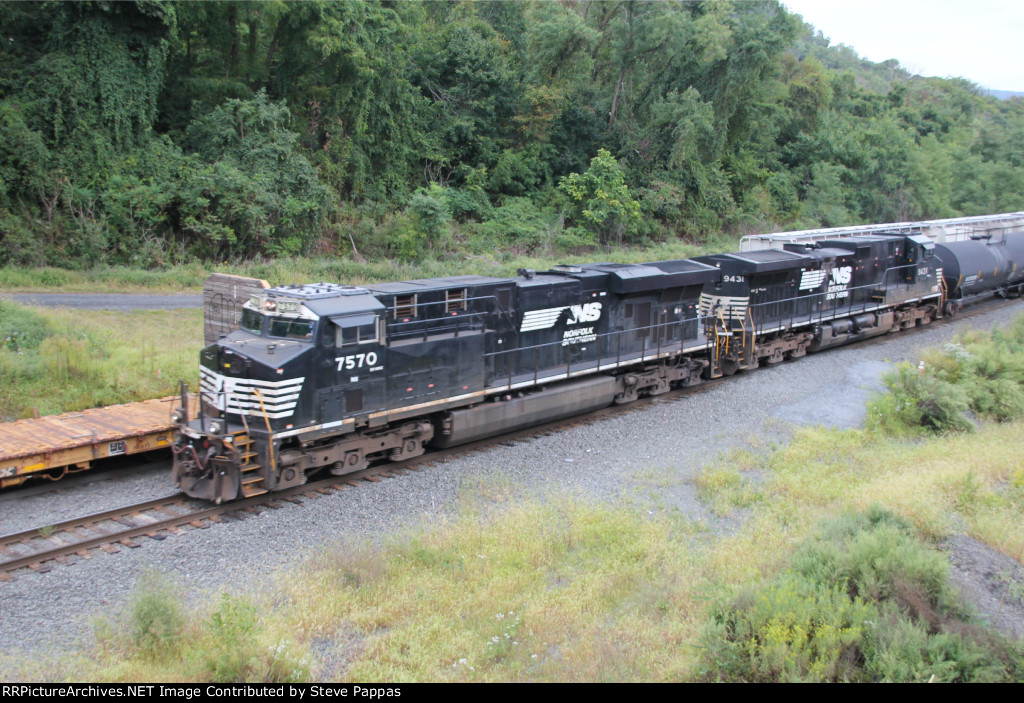 NS 7570 leads train 12R into Enola yard